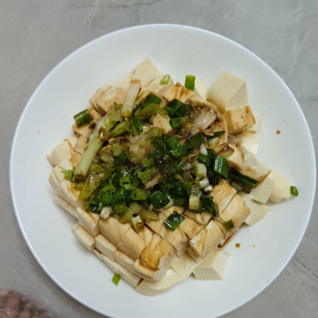 家庭版小葱拌豆腐😋