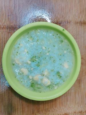 西兰花蛋黄米粥的做法 步骤10