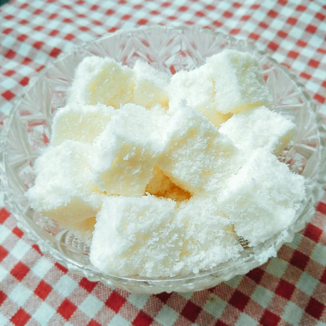 完胜85度C牛奶椰丝小方