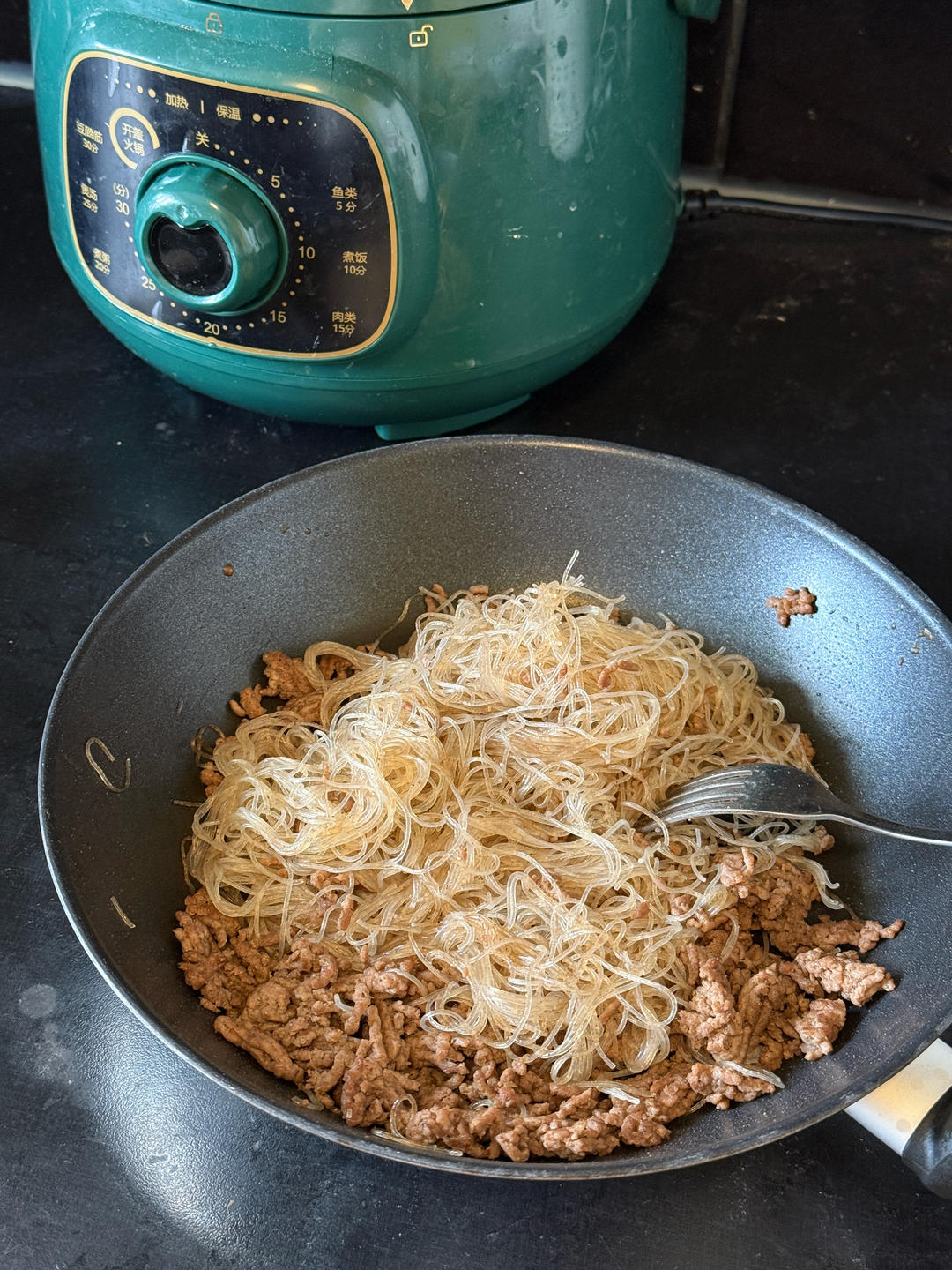 肉末粉丝煲（蚂蚁上树，干捞粉丝煲）
