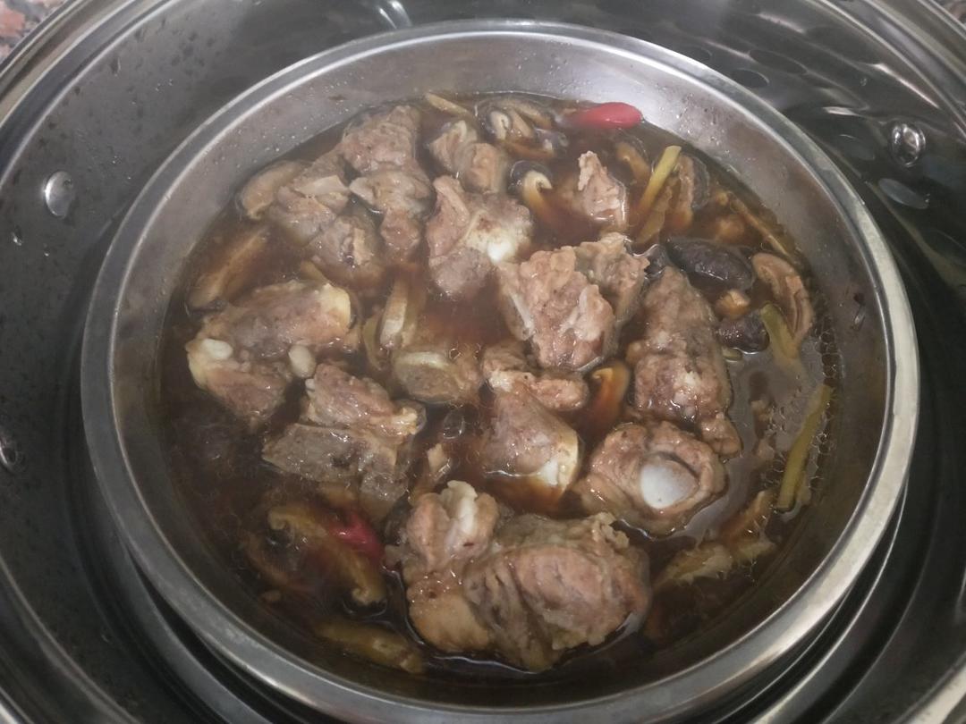 排骨怎么蒸才嫩？第一步先焯水就错了，记住这个窍门排骨嫩滑多汁