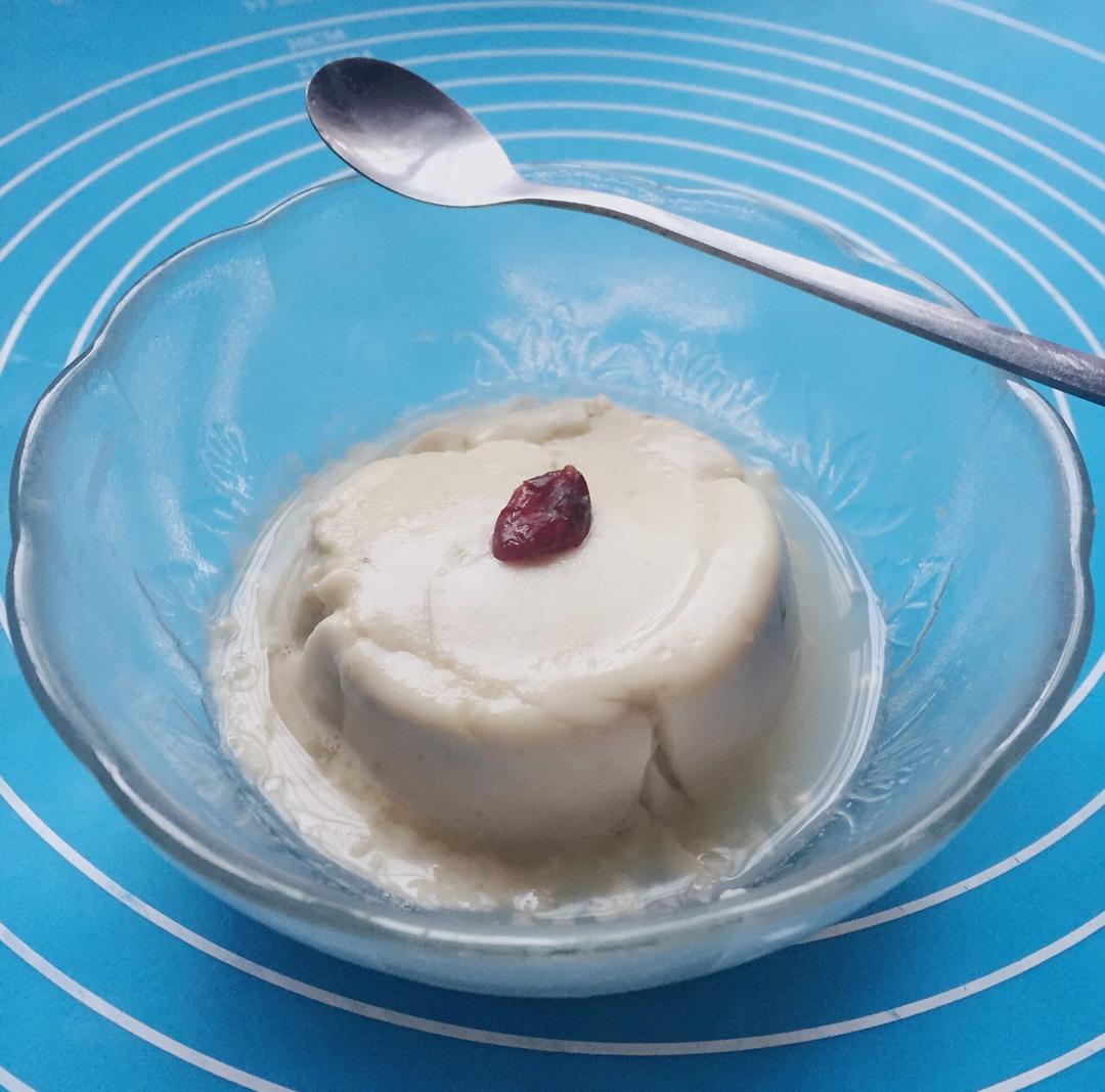 【香蕉牛奶布丁】超简单零失败香甜嫩滑百搭小甜品～