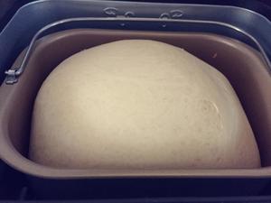 北海道土司。面包机版。（柏翠8550）的做法 步骤3