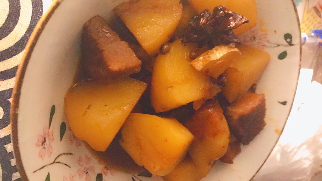 牛肉炖土豆