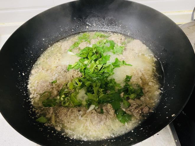 酸菜牛肉丸汤的做法