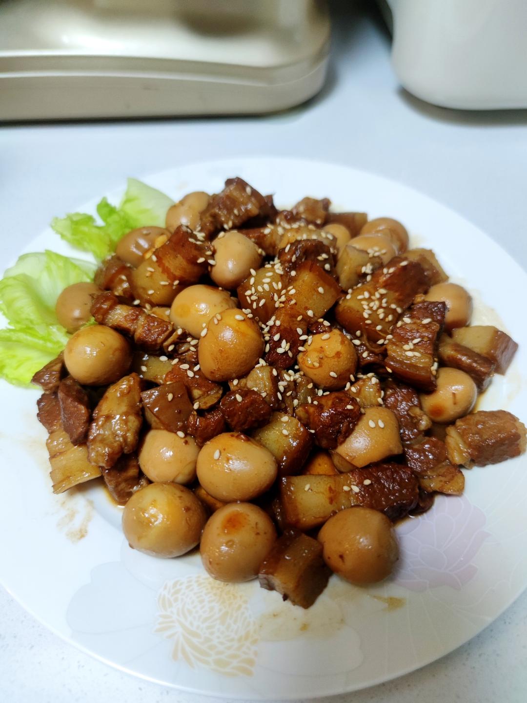 红烧五花肉鹌鹑蛋