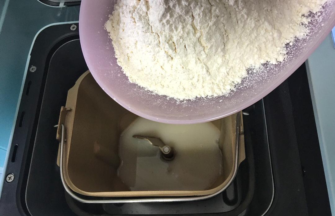 纯奶手撕吐司的做法 步骤1