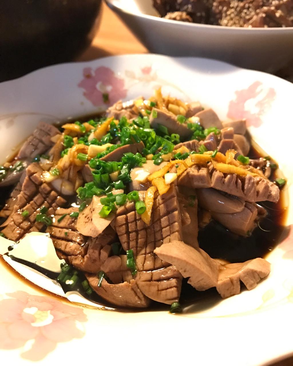 三香拌腰花