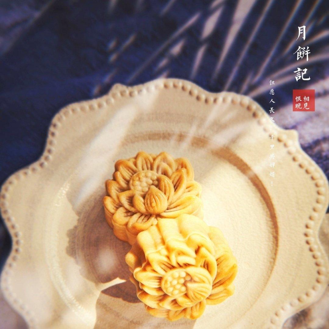 广式月饼—蛋黄莲蓉月饼