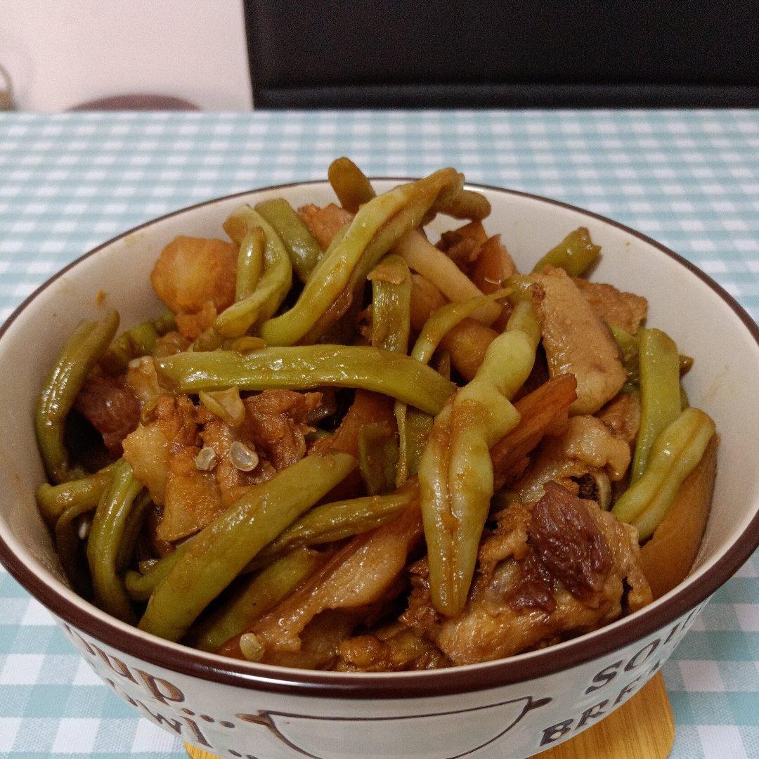 豆角土豆炖肉—东北家常炖菜