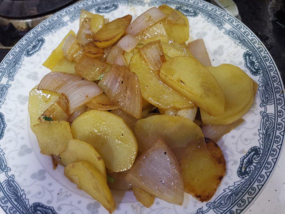 洋葱炒土豆