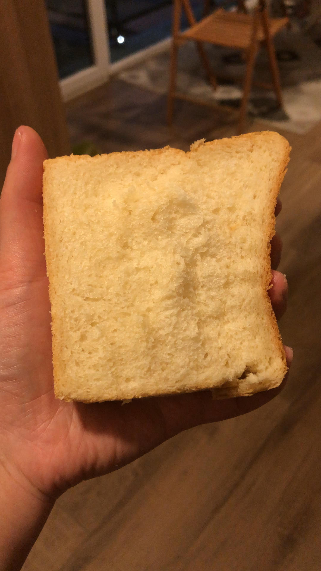 软到拿不起来的生吐司
