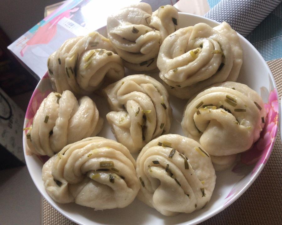 葱油花卷 Steamed Roll