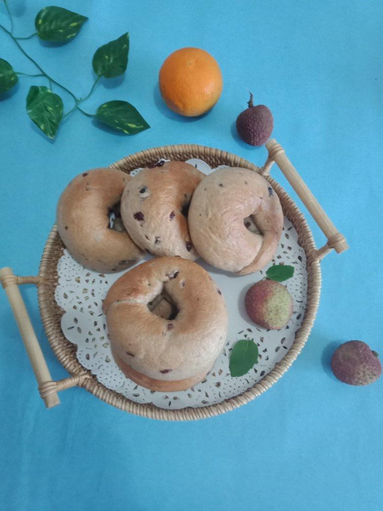 全麦蔓越莓奶酪贝果