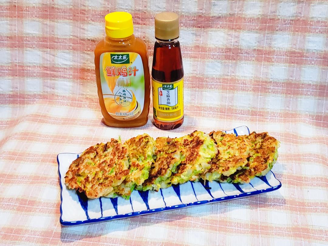 萝卜丝鸡蛋虾皮米饼+太太乐鲜鸡汁芝麻香油的做法