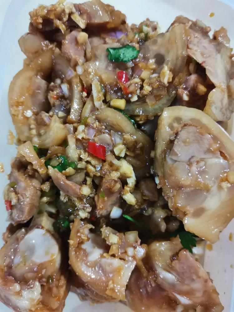 好吃得不得了的沙姜猪脚