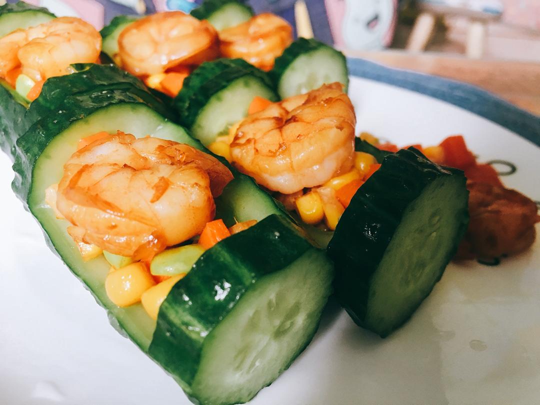 好吃的黄瓜三丁虾仁蛊