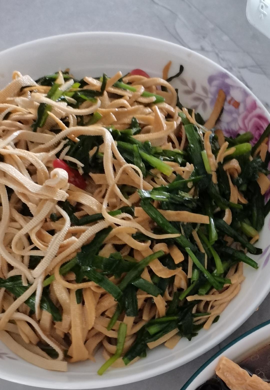 千张丝炒韭菜