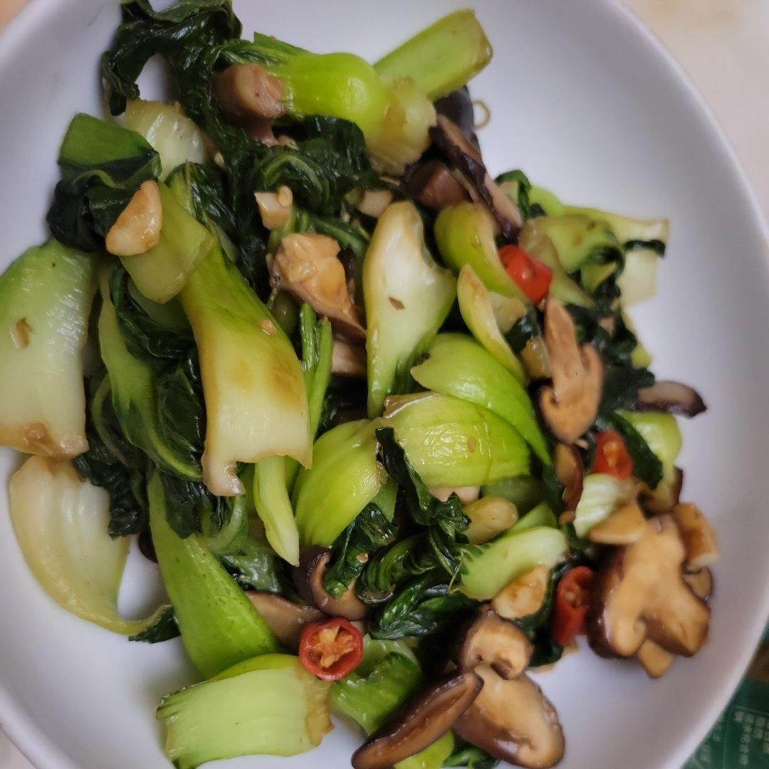 青菜炒香菇