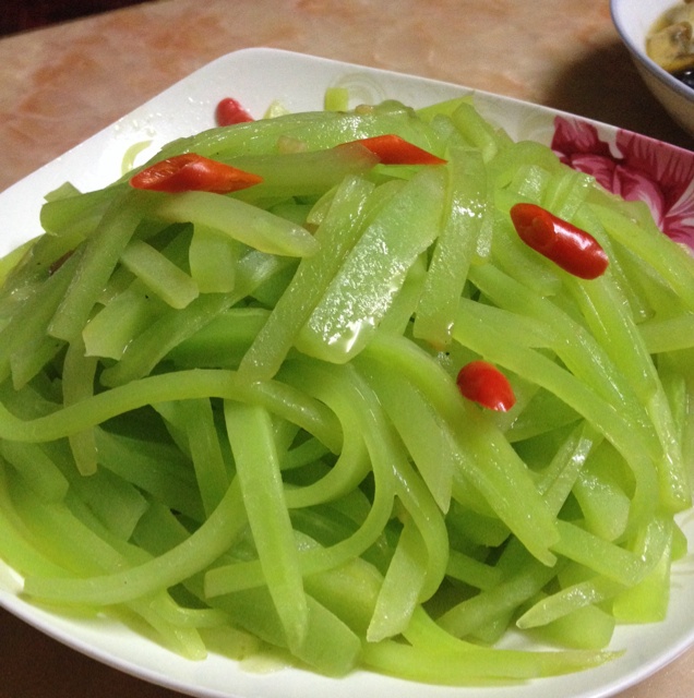 清炒莴笋丝