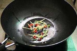 【炒蛏（cheng）子】百试不爽的厨房小白海鲜做法|学厨记的做法 步骤2