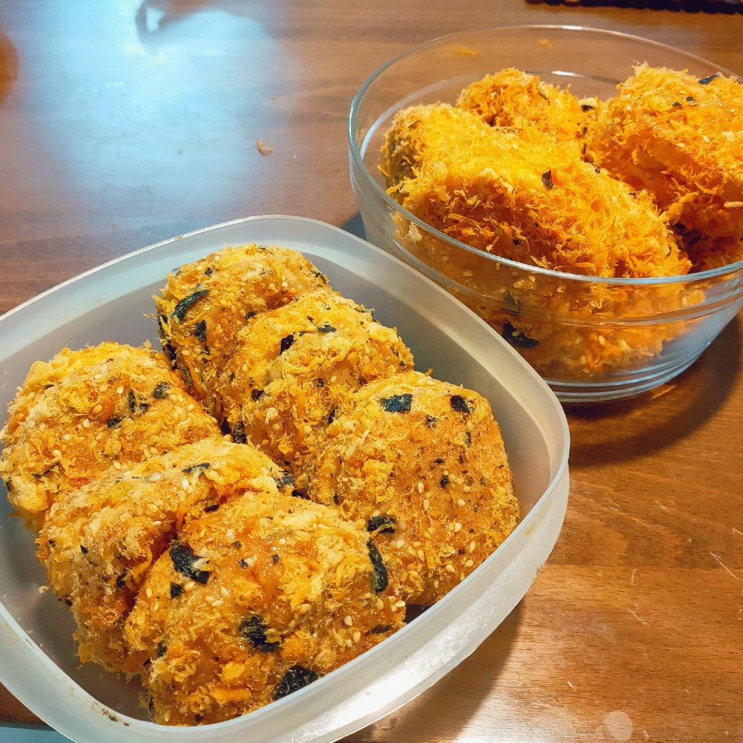 美味海苔肉松小贝