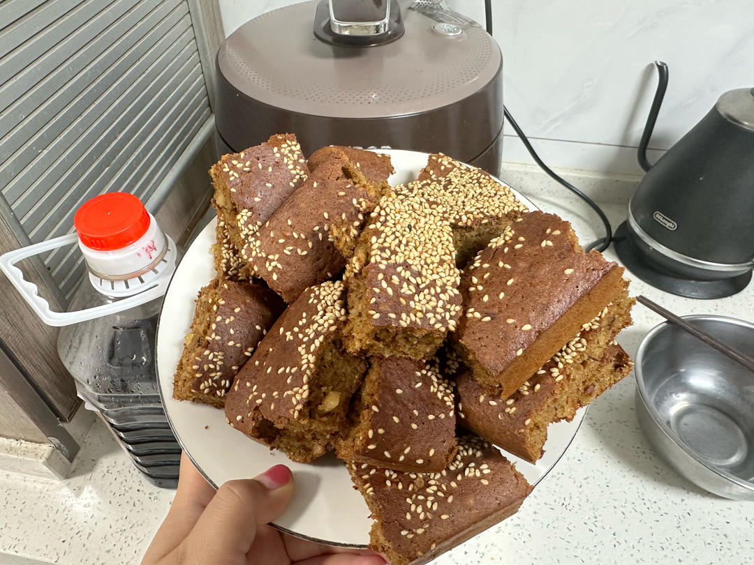 红枣核桃蛋糕：我压箱底的哄娃神器！