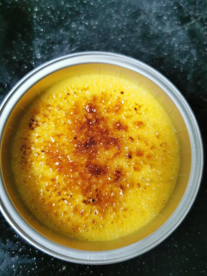 CRÈME BRÛLÉE 法式烤布蕾（焦糖布丁）