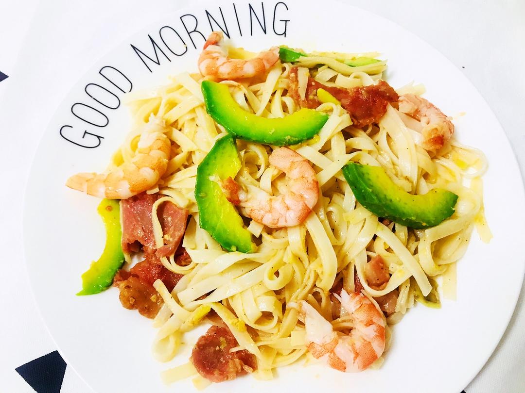 虾仁牛油果意面