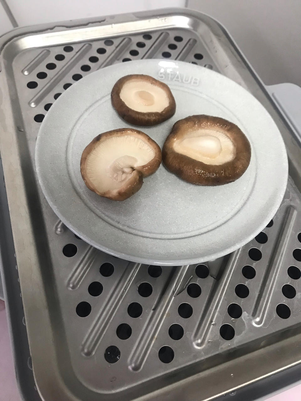 香菇蒸鹌鹑蛋【10月北鼎蒸炖锅食谱】