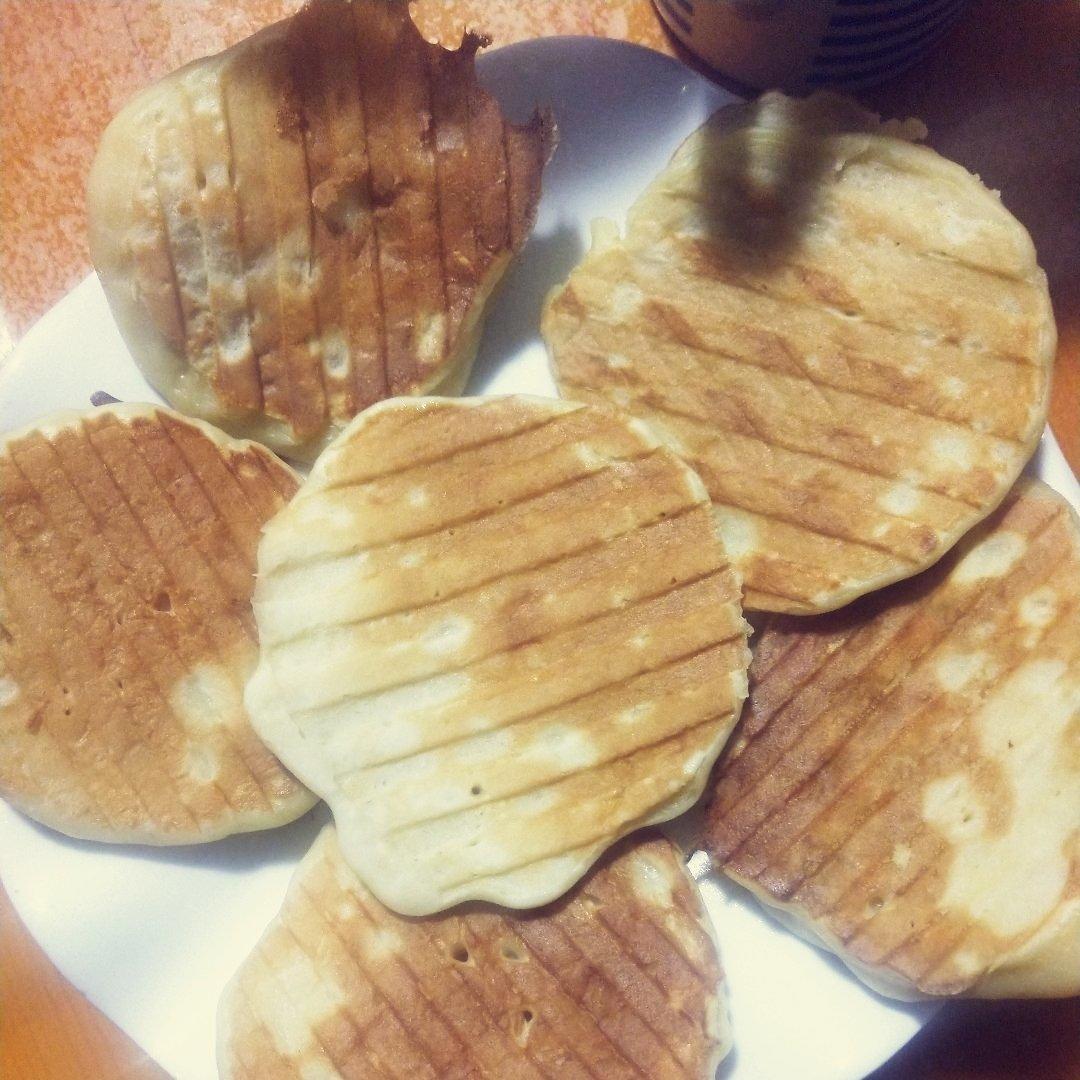 【减脂早餐】无油香蕉松饼（超简单）