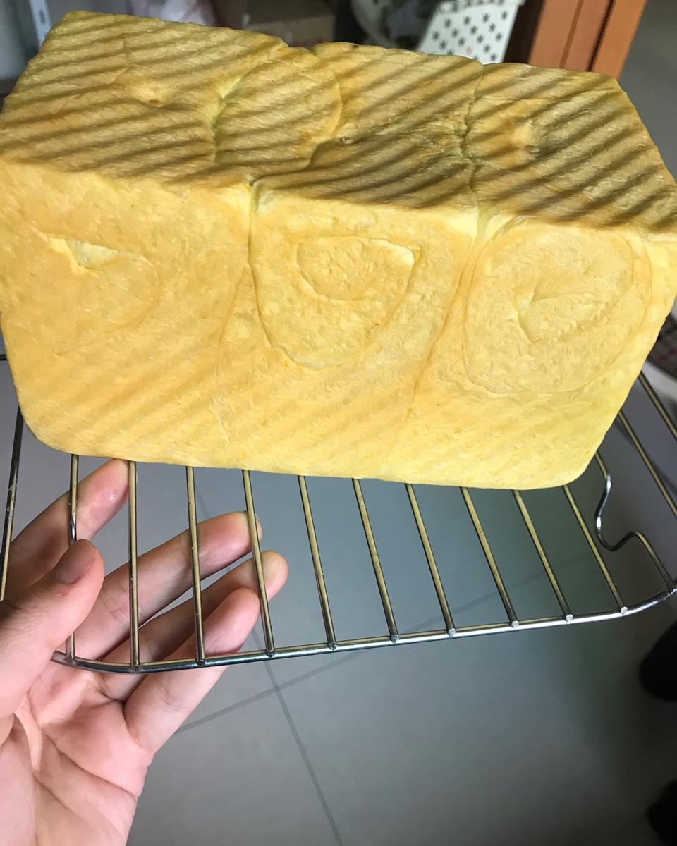 超级绵软拉丝的——牛奶南瓜吐司