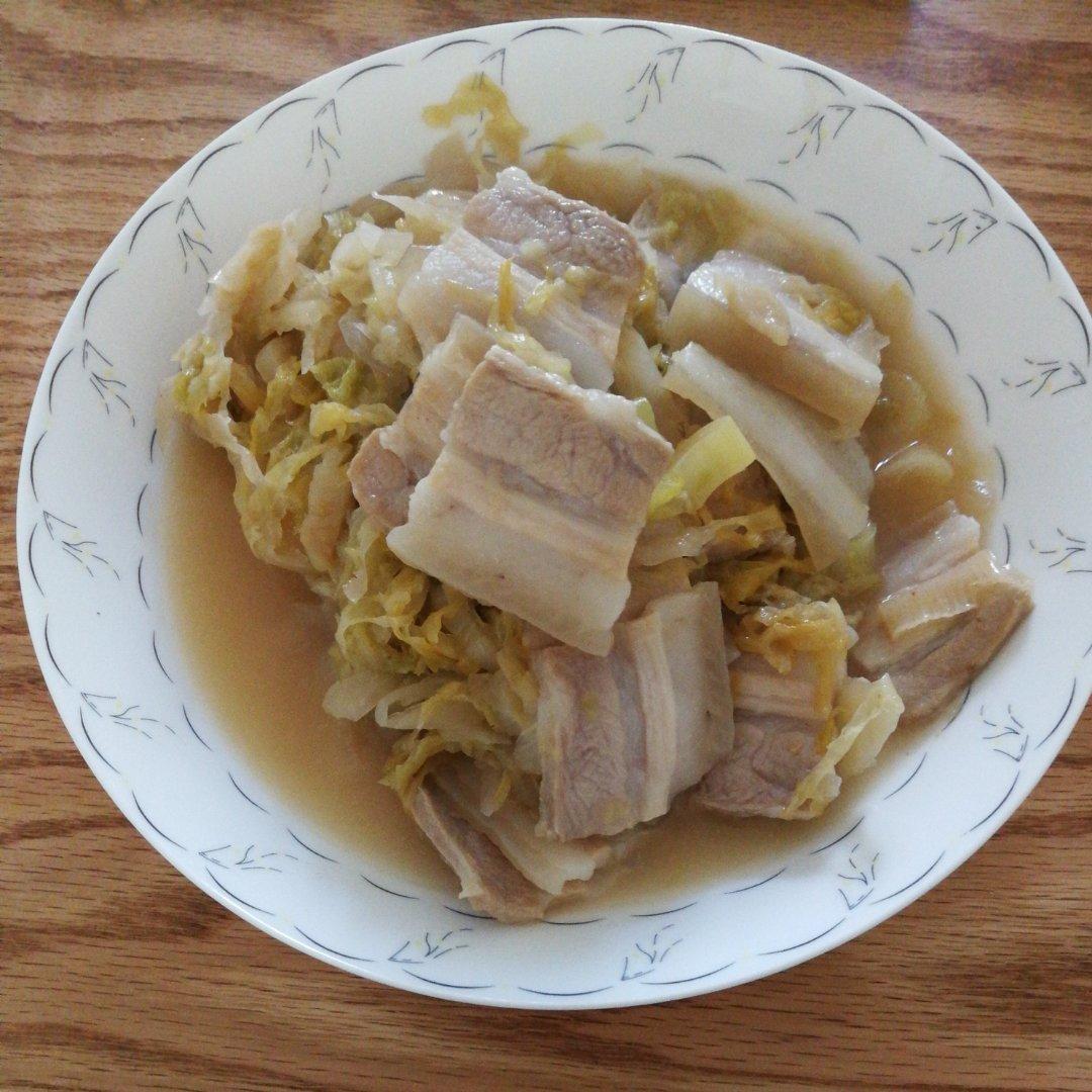 东北酸菜烩白肉粉条