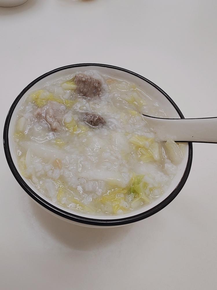简单清淡白菜排骨粥的做法