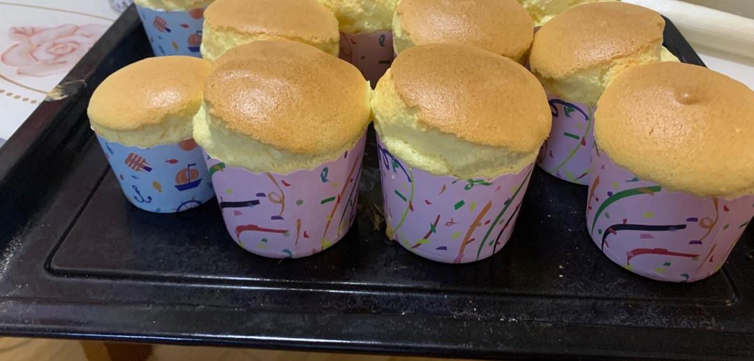 纸杯蛋糕 8寸戚风蛋糕的量