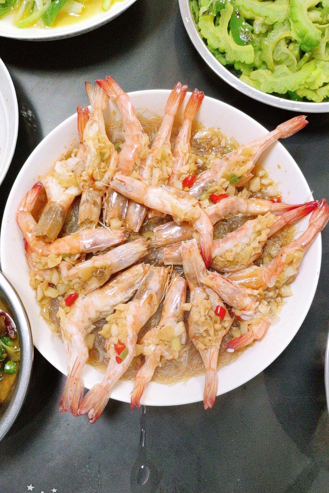 蒜蓉粉丝蒸大虾