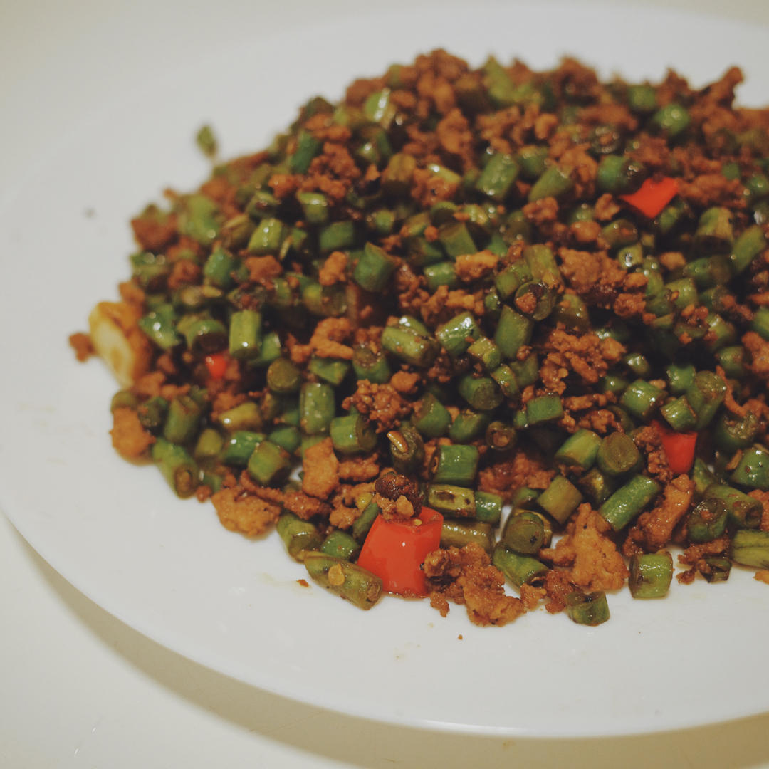 超简单的家常下饭菜猪肉末辣炒豆角