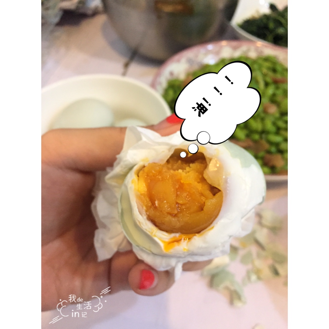 朴素的咸鸭蛋