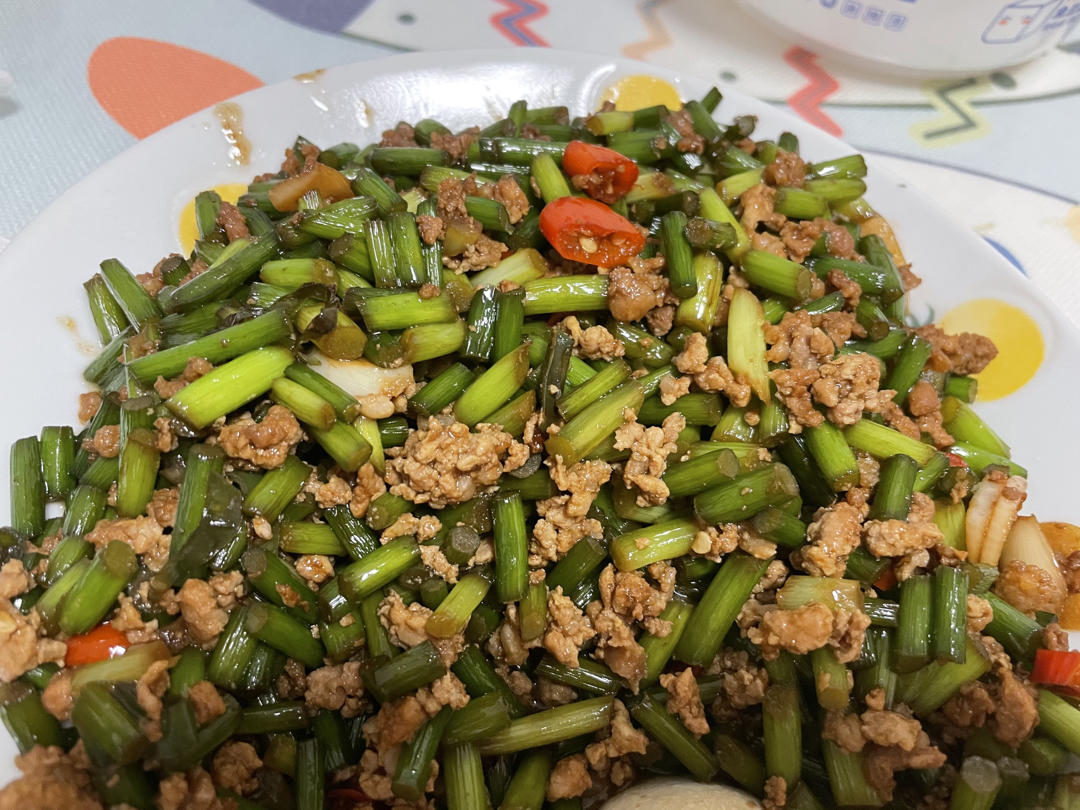 快手又下饭 — 绝味肉沫炒蒜薹丁（苍蝇头（快来做！！！