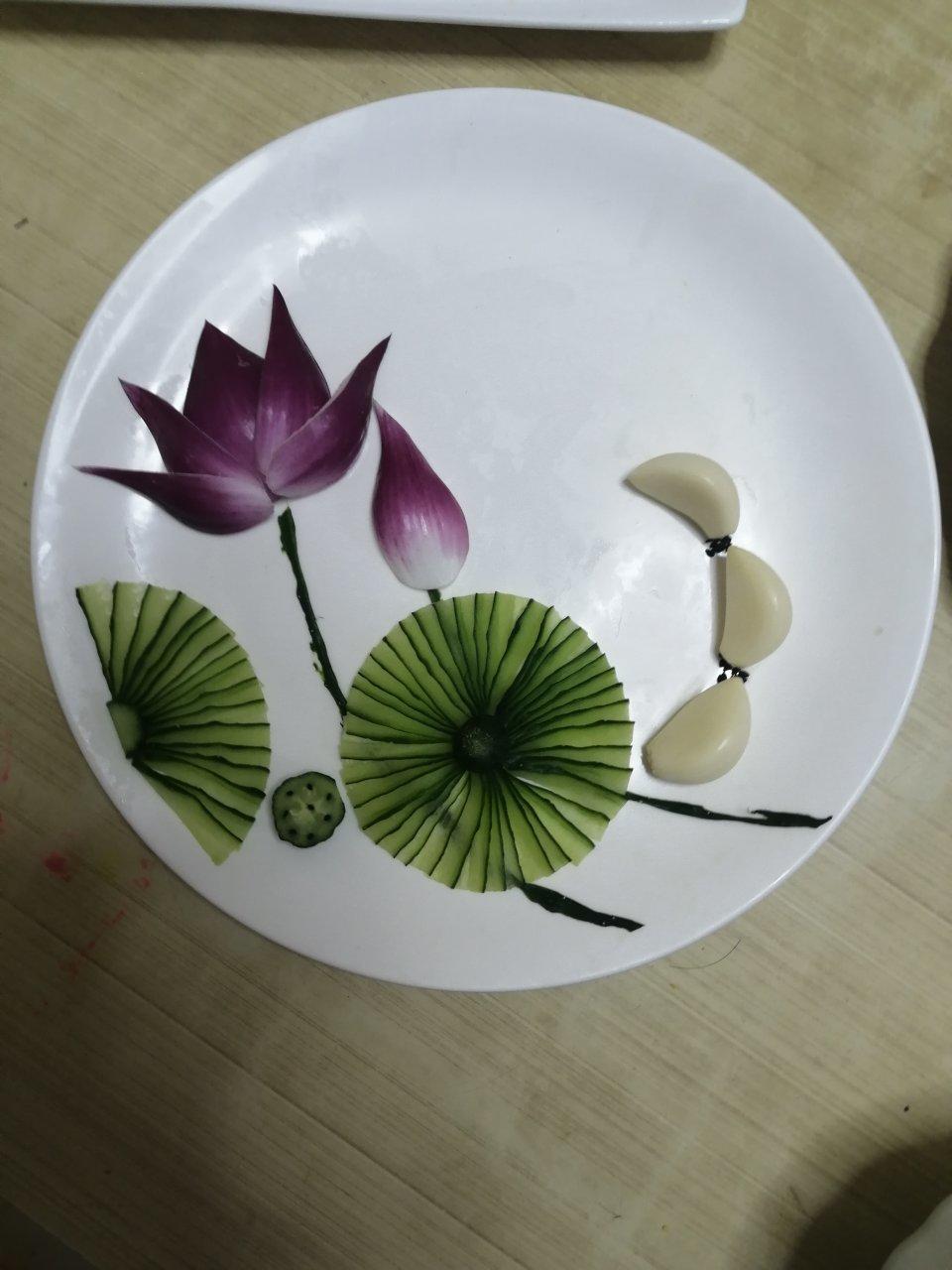 李玉静2做的简单美丽的盘饰9冷拼洋葱荷花