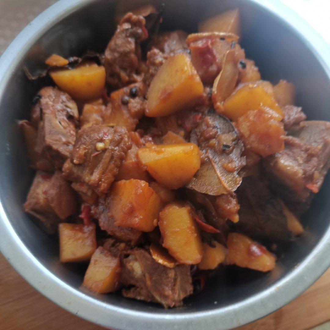 土豆炖排骨