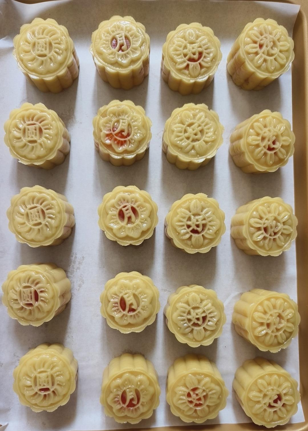 广式月饼——蛋黄莲蓉月饼