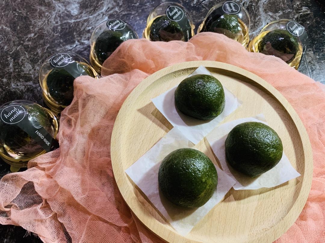 彩厨娘做的肉松青团