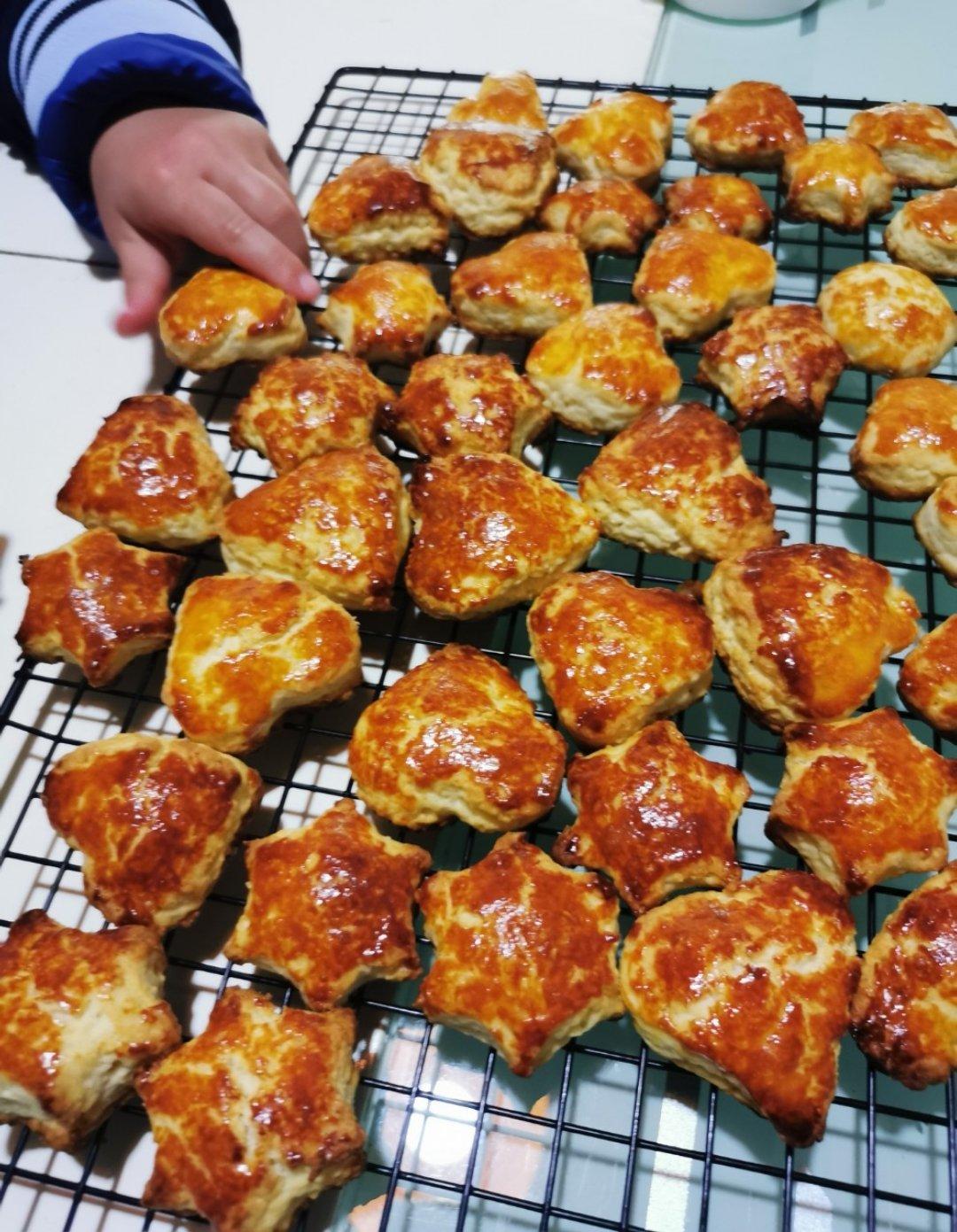 不用松弛不用黄油真正的快手司康，消耗淡奶油，不甜巨好吃