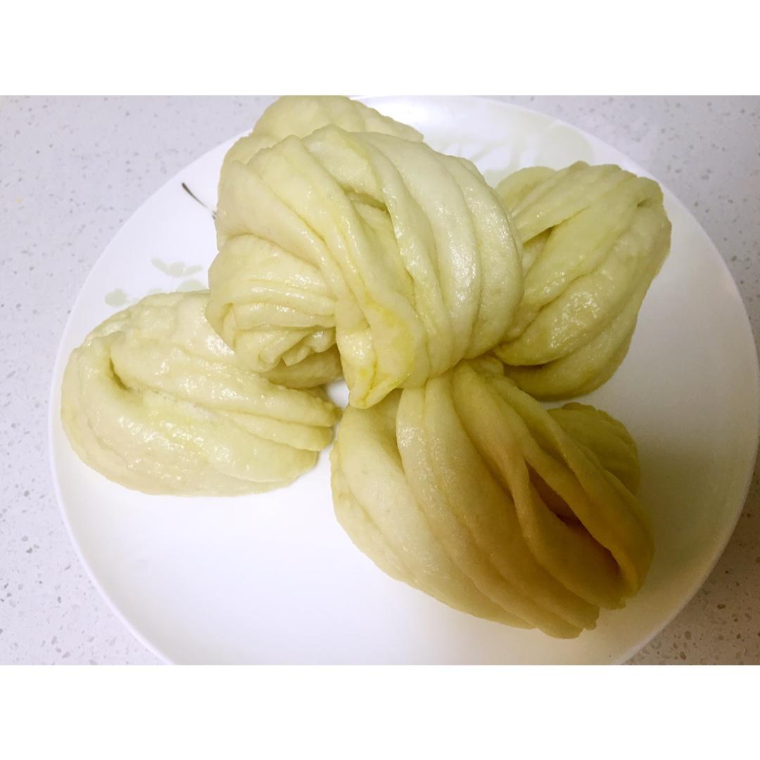 葱油花卷 Steamed Roll