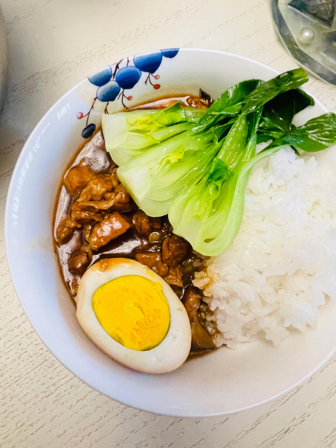 洋葱酥卤肉饭