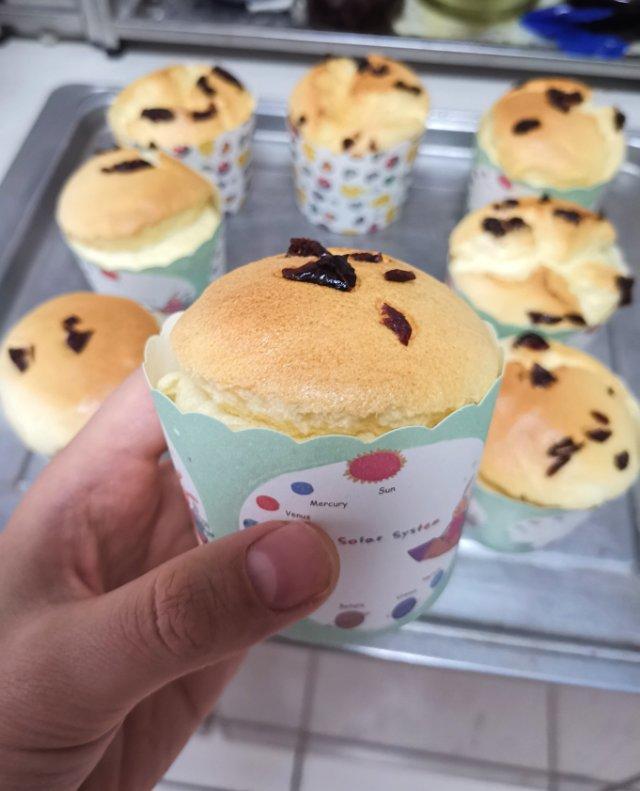 软绵绵戚风纸杯蛋糕