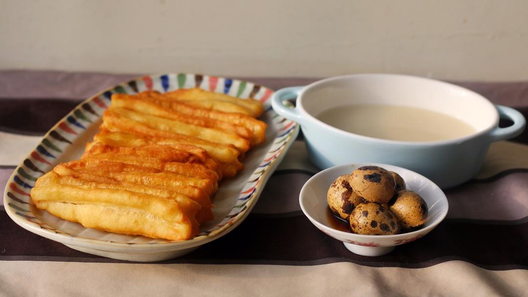 （视频菜谱）自制蓬松 炸油条