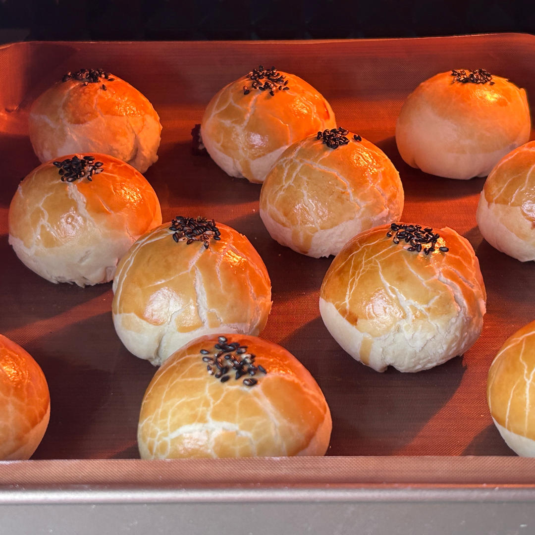 层层酥脆的完美蛋黄酥