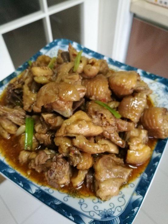 姜汁热窝鸡